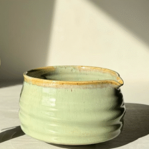 إبريق ماتشا صغير – لمسة يابانية